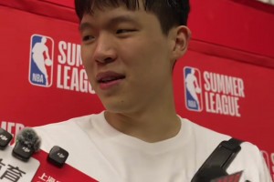 18分10板5助🔥杨瀚森赛后英文采访忘词：我还是太慢热了~